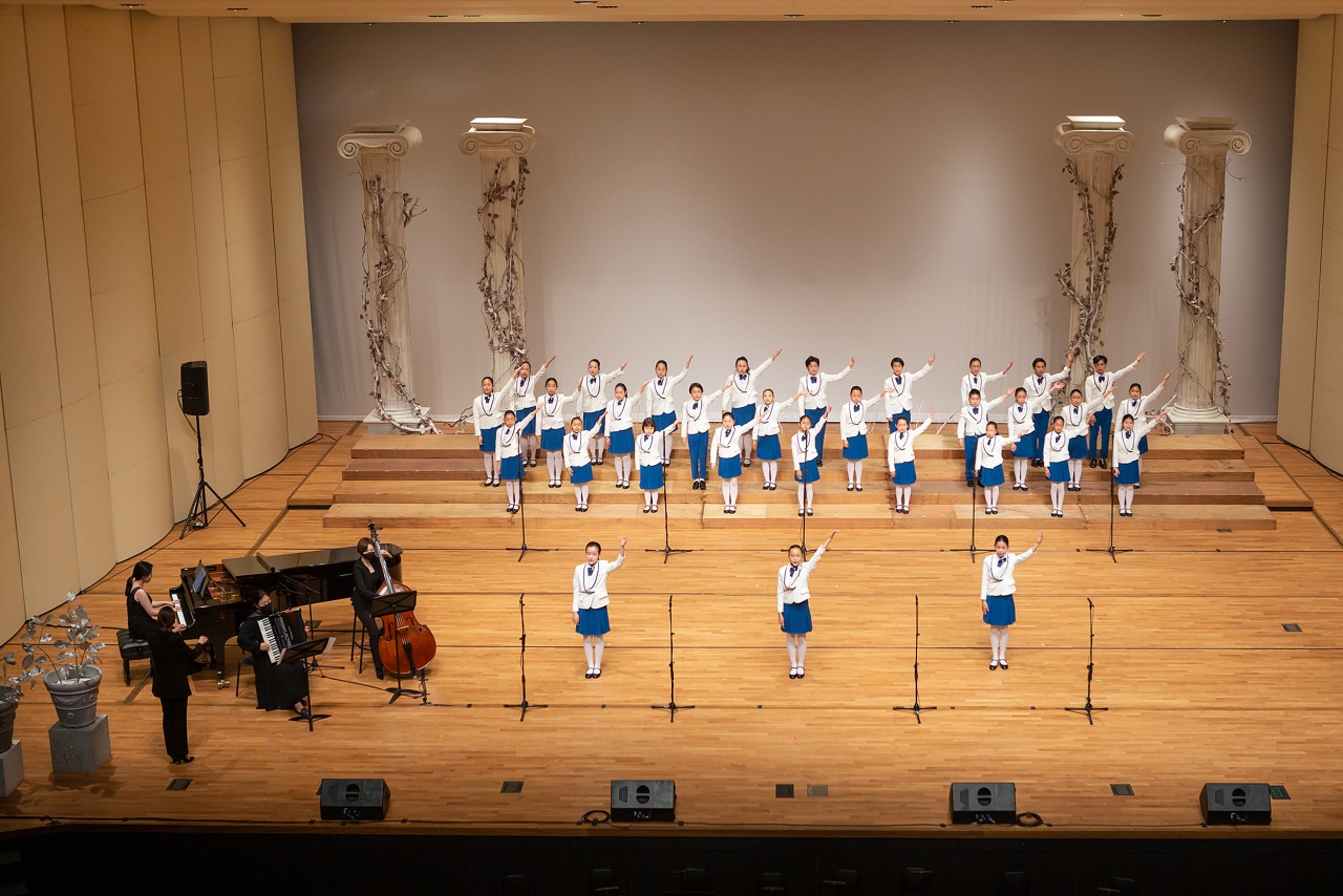 합창단 단체 사진